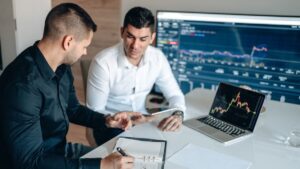 Marketing digital B2B industrie 2026 : les 5 tactiques qui marchent
